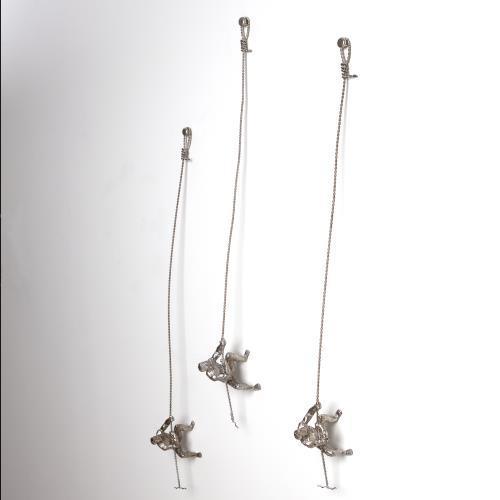 Climbing Man-Wall Mounted-Thai Silver Leaf sculpture(جدارية الرجل المتسلق باللون الفضي)