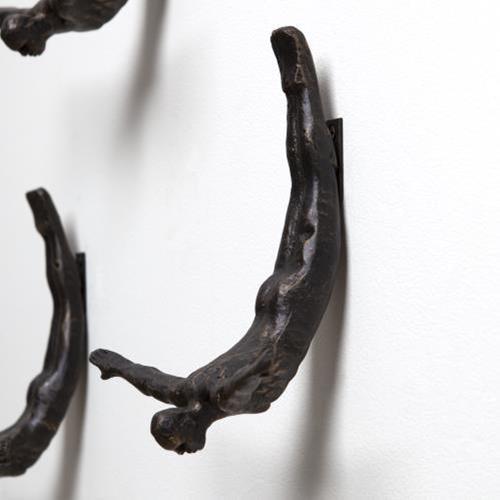 Wall Diver-Bronze(منحوتة الغواص - جدارية)