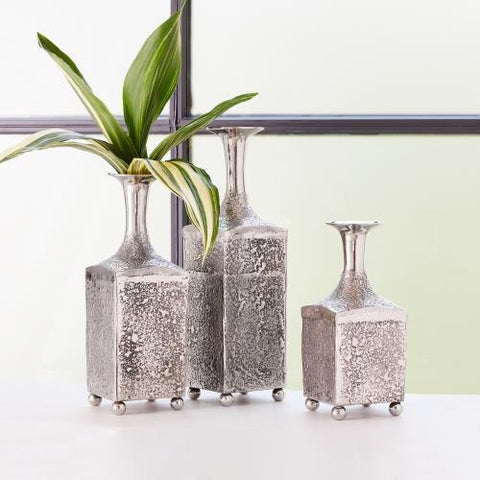 Aluminum Bottle Vase-Nickel-Small(مزهرية زجاجية من الألومنيوم- نيكل- صغيرة)