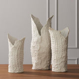 Crocodile Vase-Matte White-Medium(مزهرية تمساح- بيضاء مطفي -وسط)