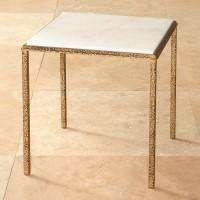 Hammered Gold Square Table(طاولة  مربعة  مطروقة بلون ذهبي )