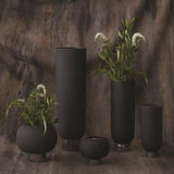 Silver Banded Sphere Vase-Black-Small(مزهرية سيلفير بانديد مستديرة - أسود -صغير)