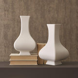 Square Slope Vase-Matte White(مزهرية أبيض مطفي من السيراميك البرتغالي مقاس 8.75*8.75*16 بوصة)