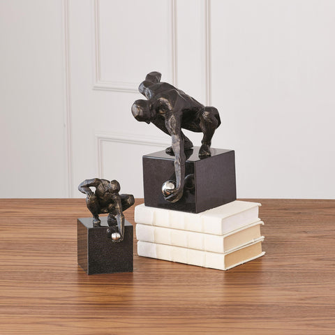 Squat Point Man-Large(منحوتة سكوات -كبير )