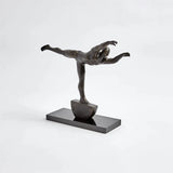 Stretch Sculpture(تمثال تمدد الجسم)